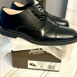 Boys Oxford black shoes, used 1 time each shoe has a scratch. Great condition